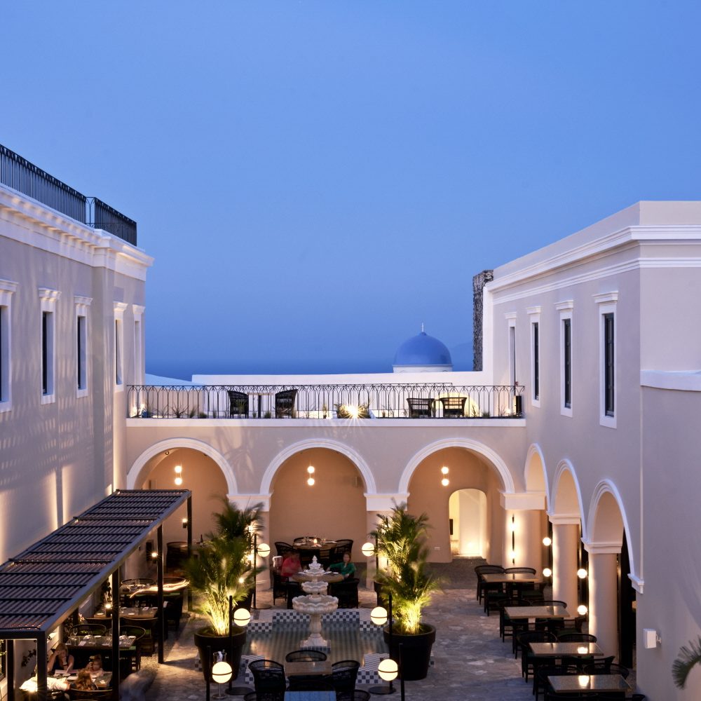 01_01_Katikies-Garden-Hotel-Santorini-Thira