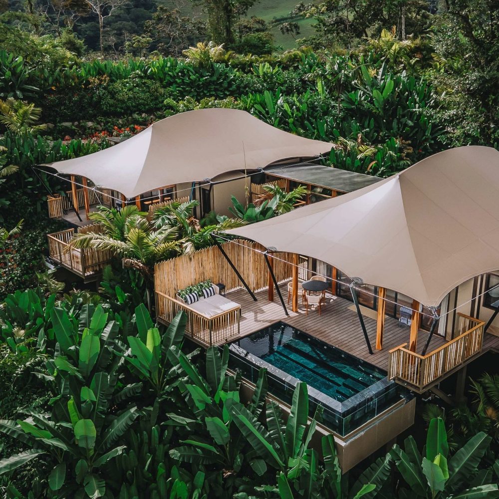 (Rooms) Family Tent 1 LR